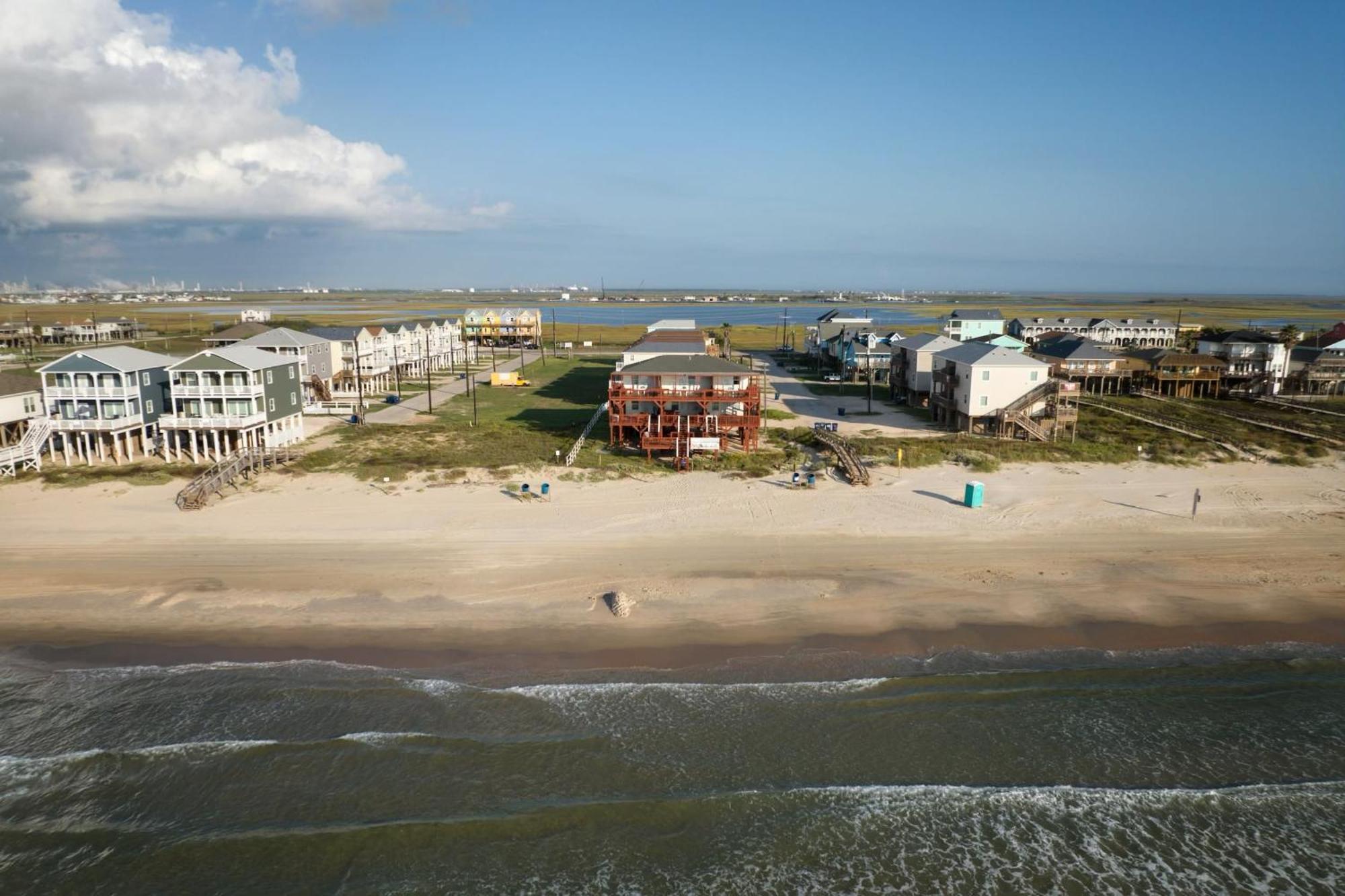 Unobstructed Oceanfront Sea Turtle Unit 2 Beach Pad! Surfside Beach Exteriör bild