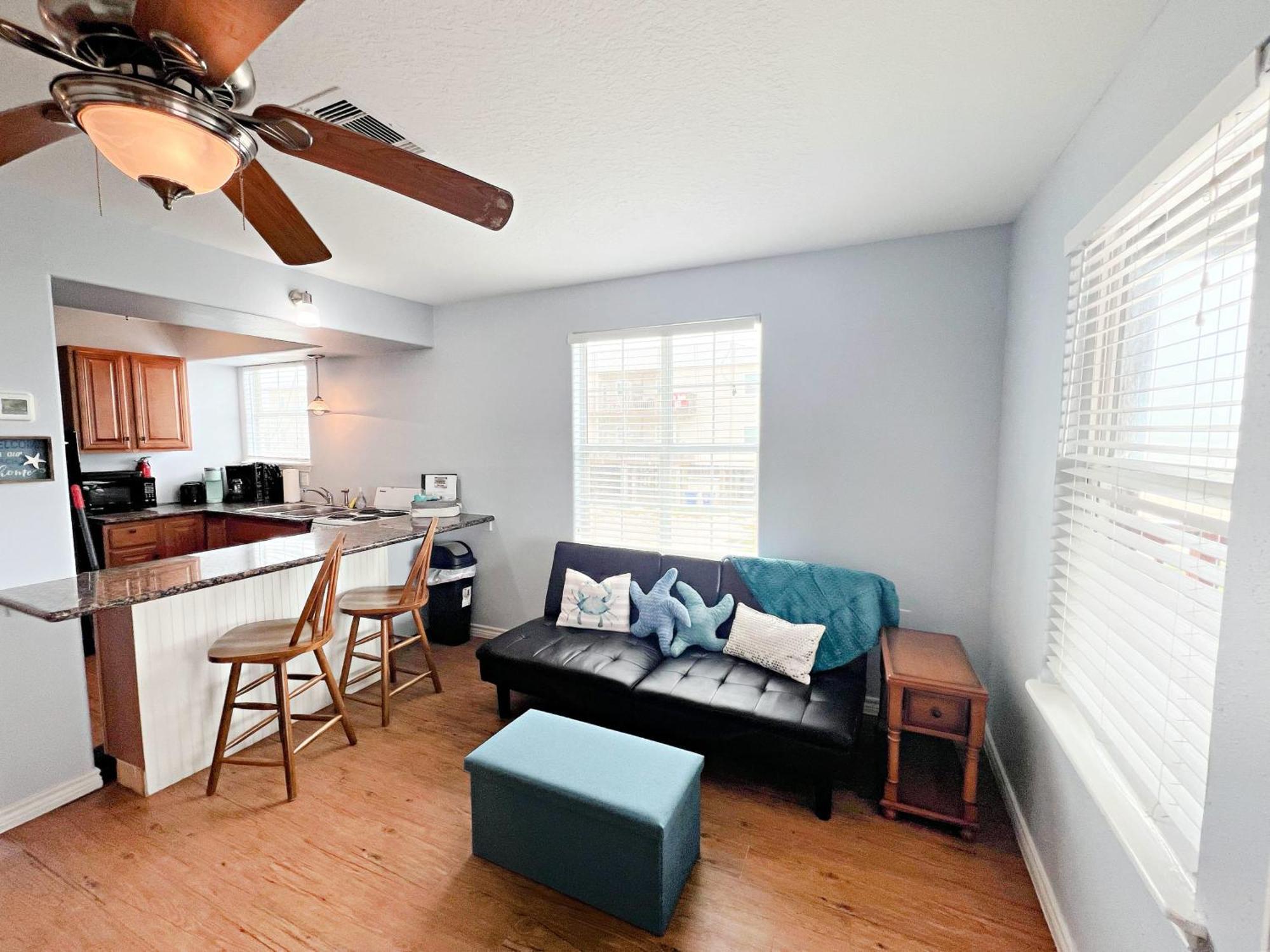 Unobstructed Oceanfront Sea Turtle Unit 2 Beach Pad! Surfside Beach Exteriör bild
