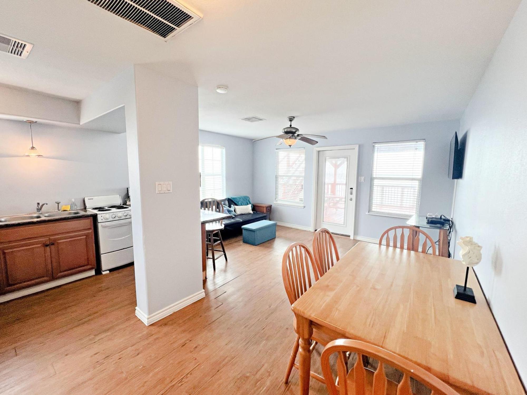 Unobstructed Oceanfront Sea Turtle Unit 2 Beach Pad! Surfside Beach Exteriör bild
